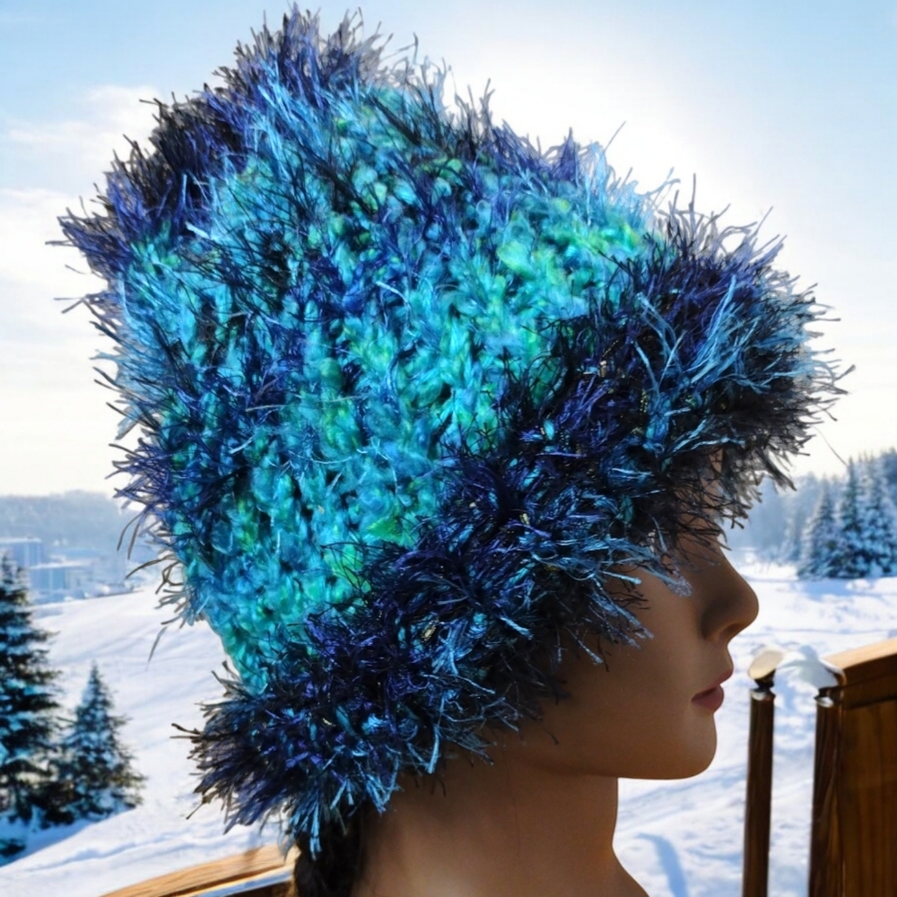 Child unisex size S hand-knit thick warm hat blue